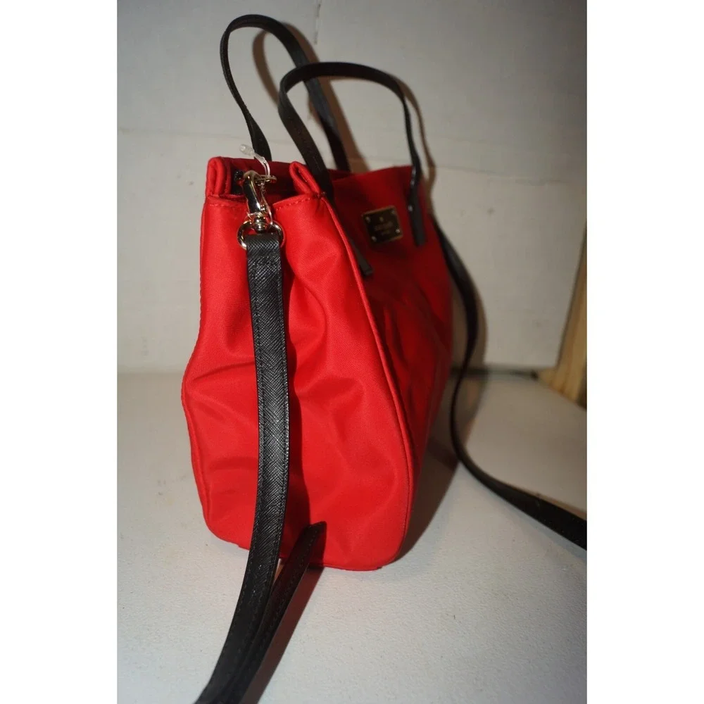 KATE SPADE RED NYLON WITH BLACK LEATHER HANDLES ADJ STRAP PURSE BAG U60
